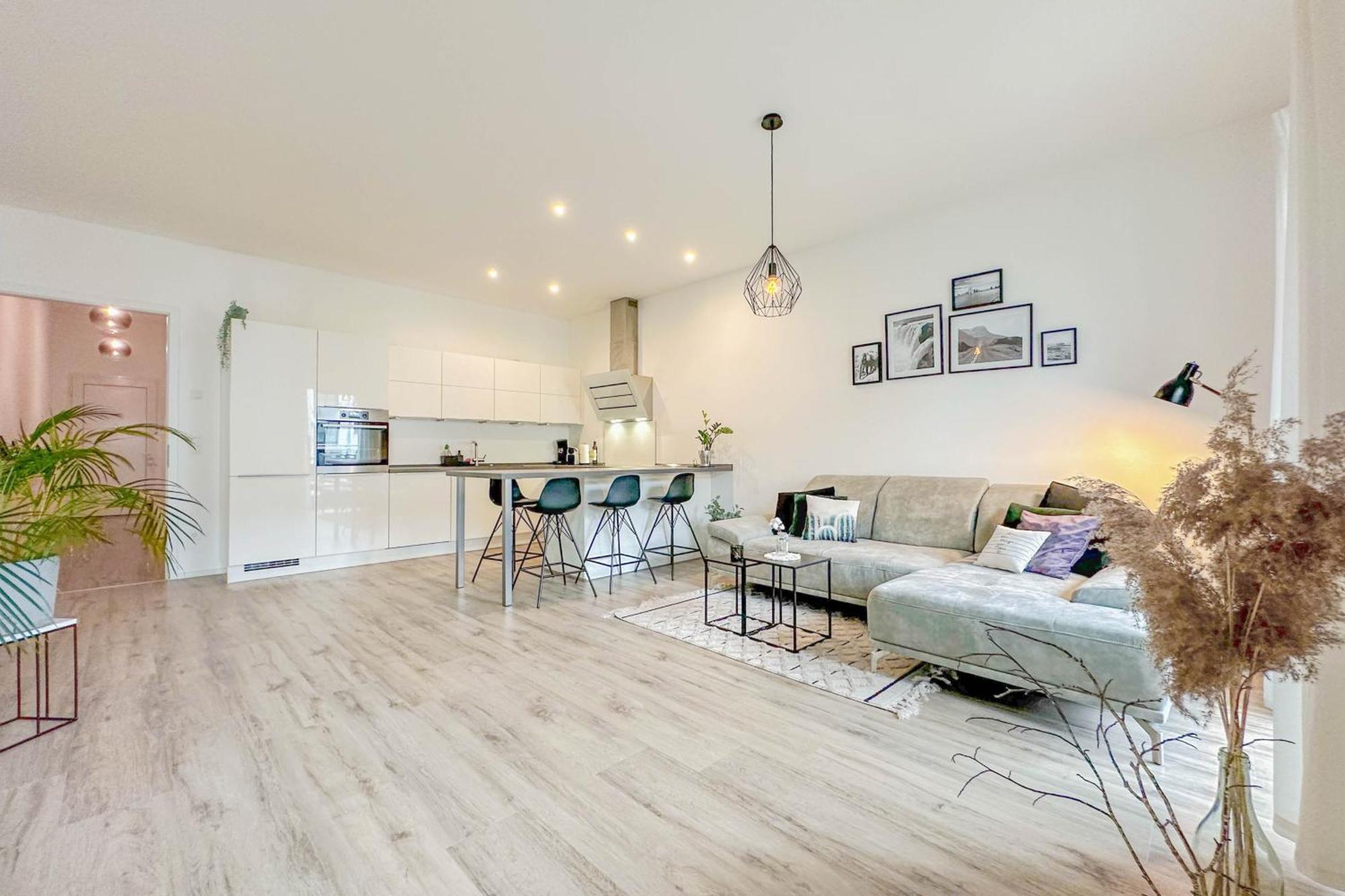 Modernes Trierer Cityloft Mit Grossem Balkon Extérieur photo